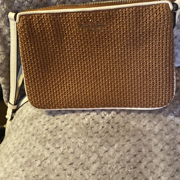 Kate  Spade Crossbody new $50 - Picture 2 of 7